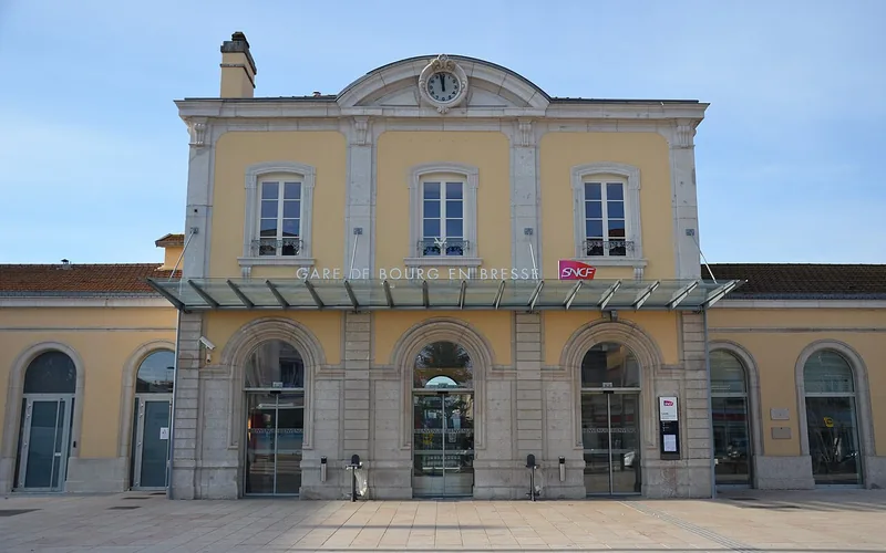 Prix d'un ravalement de façade dans l'Ain — gare de Bourg-en-Bresse