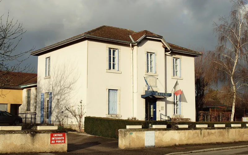 Mairie de Certines Mairie de Certines, commune du bassin bressan (Ain)